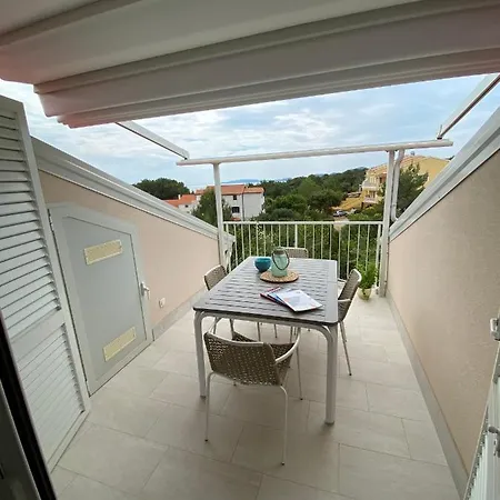 Apartment Vital Nerezine Exterior photo